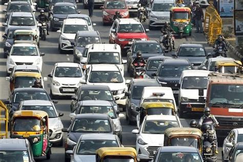 Noida Traffic Routes Diverted Due To Cyclothon Today Check Advisory