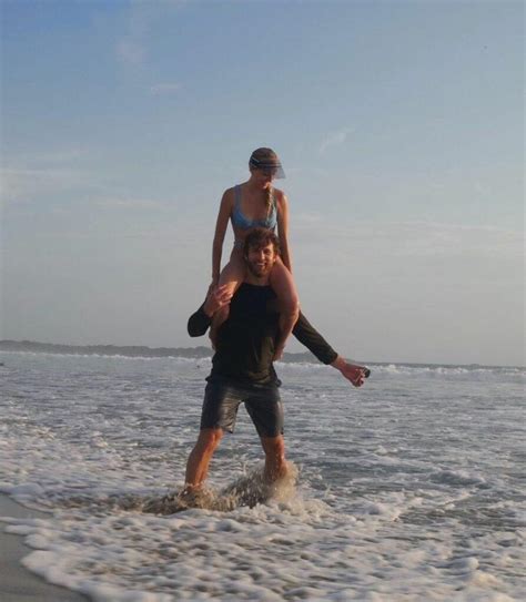 Gymnast Nastia Liukin Strips Down To Her Bikini While Cleaning Cirrkus News