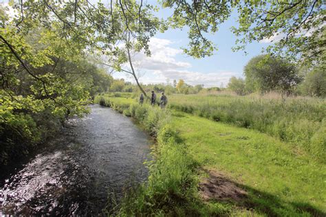 Uk Chalkstreams Fly Fishing On The Kennet Carriers At Denford