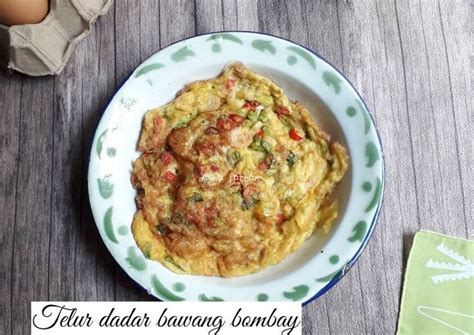 Resep Telur Dadar Bawang Bombay Oleh Mama Fathan Cookpad