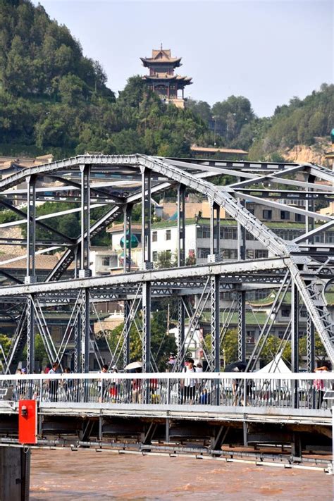 Zhongshan Bridge at Lanzhou, China Editorial Photography - Image of ...