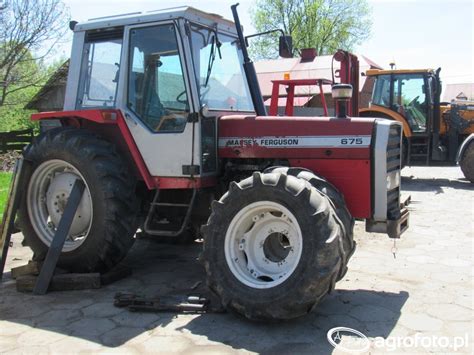 Zdjęcie Traktor Massey Ferguson 675 Id691306 Galeria Rolnicza Agrofoto