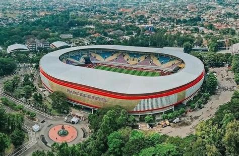 Stadion Manahan Segera Bersolek Sambut Piala Dunia U Lapangan