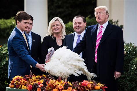 Trump Kicks Off Thanksgiving by Demanding More Thanks | Vanity Fair