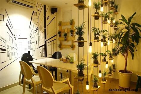 Cách trang trí đèn cho quán cafe độc lạ và đẹp