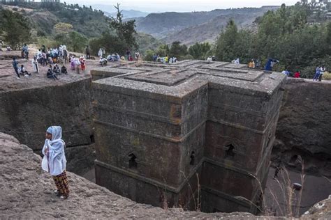 Lalibela Etiop A De Enero Peregrinos En Bet Giyorgis Una De Las