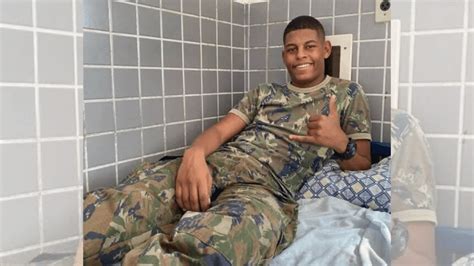 Soldado De Anos Da For A A Rea Baleado E Morre Em Blitz No Rio