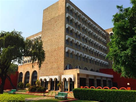 Taj Ganges, Varanasi 𝗕𝗢𝗢𝗞 Varanasi Hotel