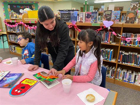 Liberty Kinders Visiting Liberty Elementary School