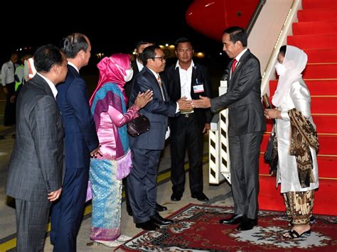 Foto Presiden Jokowi Tiba Di Phnom Penh