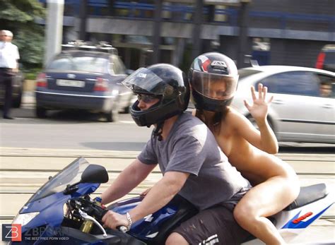 Public Nakedness Damsels ZB Porn