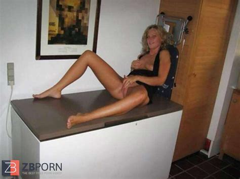 Tremenda Rubia ZB Porn