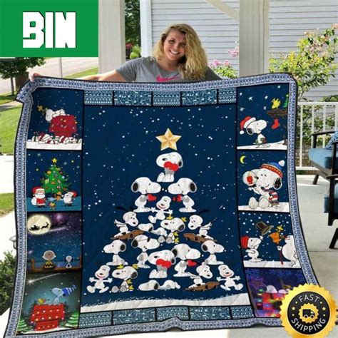 Snoopy Christmas Gift 2023 Funny Snoopy And Snowflake Pattern Blanket ...