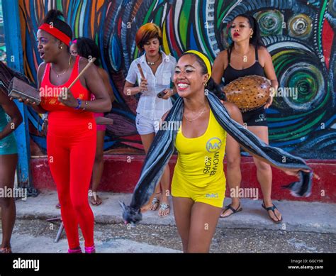 Rumba dance hi-res stock photography and images - Alamy