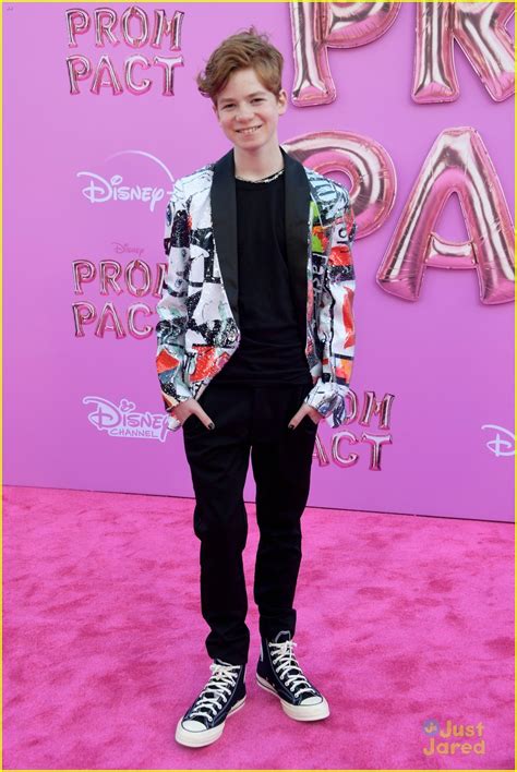 Full Sized Photo Of Disney Channel Stars Attend Prom Pact Premiere