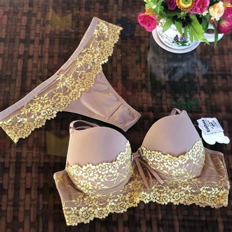 100 Conjuntos Lingerie Sutiãs E Calcinhas Kit Revenda Atacado Estilosa