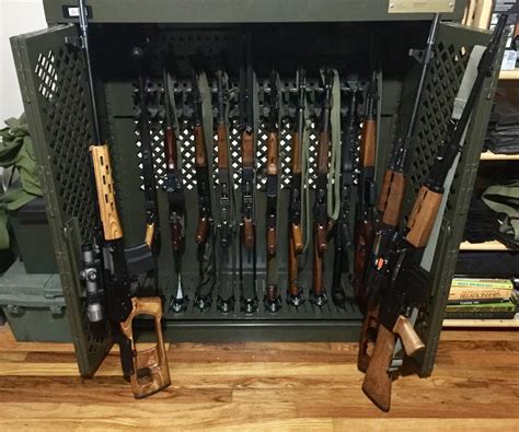 Us Army Weapons Locker Filled With Ak’s R Ak47