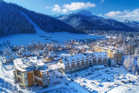 Hotel przy stoku i centrum narciarskim Nosal Hotel Nosalowy Dwór