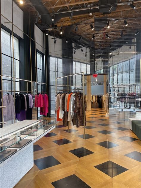 Ami Opens First Store In Los Angeles