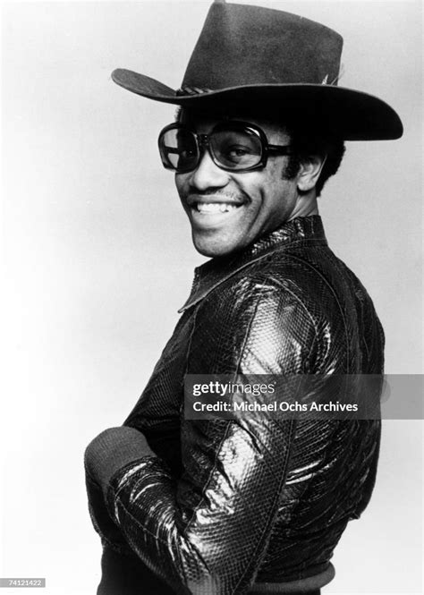 Guitarist And Singer Bobby Womack Poses For A 1977 Portrait News Photo