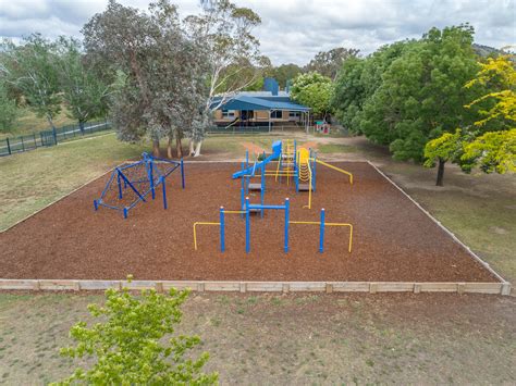 St Thomas The Apostle Primary School 39 Boddington Cres Kambah Act