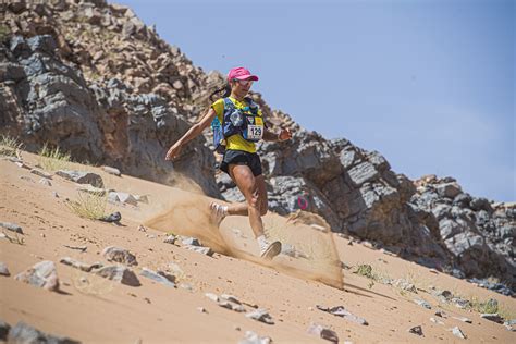 Le Marathon Des Sables Une Course En Autarcie Dans Le D Sert Du