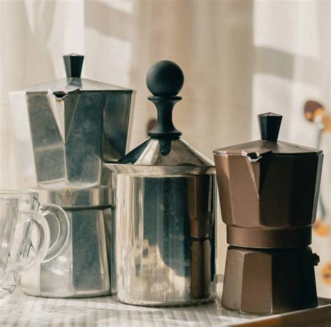 Buyer S Guide To Stove Top Moka Pots Daily Espresso