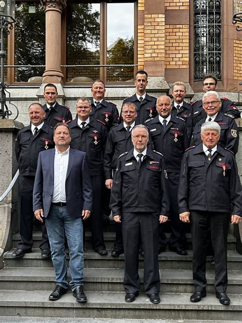 Feierliche Ehrung F R Langj Hrige Mitglieder Freiwillige Feuerwehr