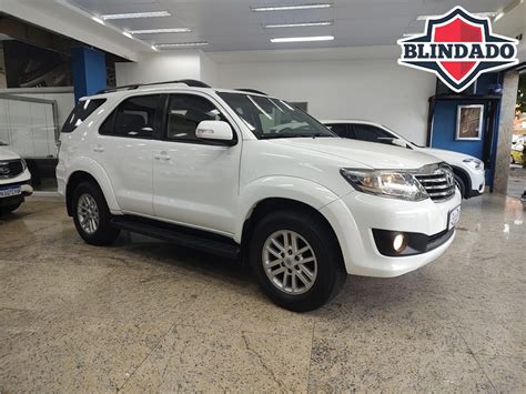 Sudarios Automoveis Toyota Hilux Sw Sr Lugares X V