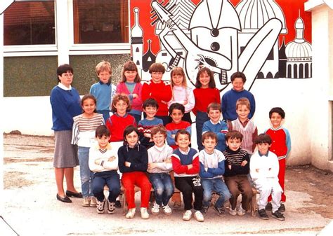 Photo De Classe CE1 1986 De 1986 Ecole Saint Martin La Plaine Saint