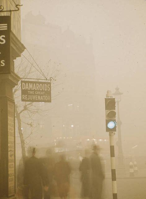 vintage everyday: Photos of the London Smog Disaster of 1952 | London