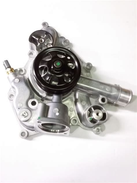 Jeep Grand Cherokee Pump Water Includes Gasket Plug And