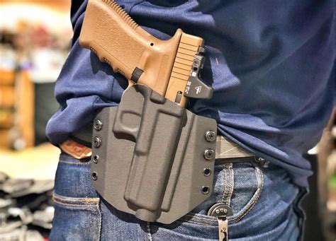 The 5 Best OWB Holsters Outside The Waistband Carry