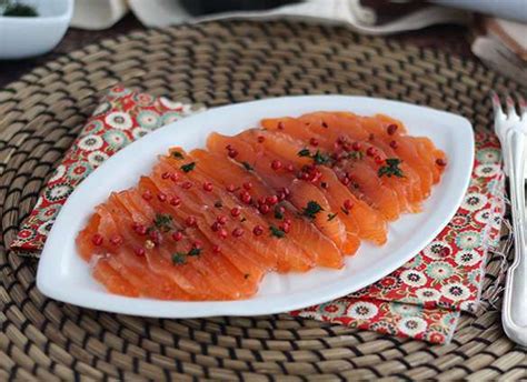 Gravlax el salmón marinado sueco Receta Petitchef