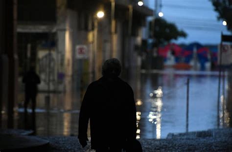 Porto Alegre fica sem luz e água durante inundação histórica Portal