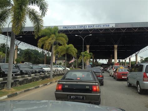 Thailand Border Crossing – Caroline and Stephen