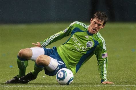 Sounders Re-Sign Midfielder Brad Evans | Sportspress Northwest