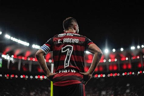 Renovação de Everton Ribeiro ganha mais um capítulo entenda Diário