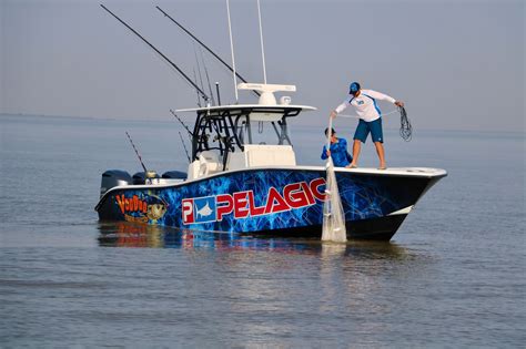 Deep Sea Offshore Gulf Of Mexico Yellowfin Tuna Fishing Charters in ...