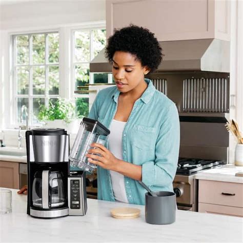 Ninja® 12 Cup Programmable Coffee Brewer Ce200 Ph