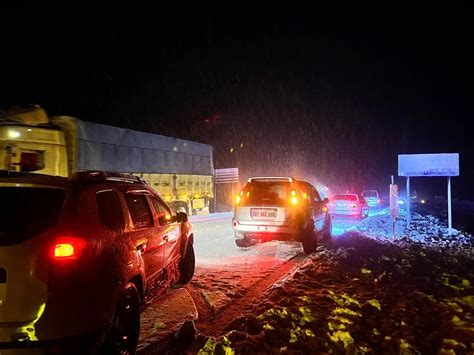 Antalya Konya kara yolu kar nedeniyle tır ve kamyon geçişine kapatıldı