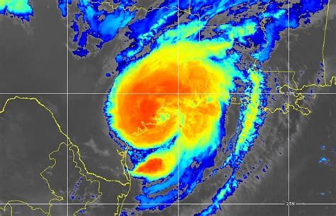 Cronaca Meteo L Uragano Beryl Fa Landfall In Texas Piogge Torrenziali