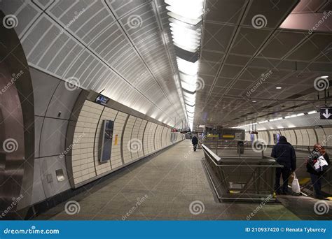 New York February 18 2021 Nyc Subway Tunnel In Hudson Yards