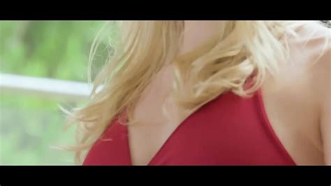 Blonde Yoga Babe Really Got Her Pussy Stretched