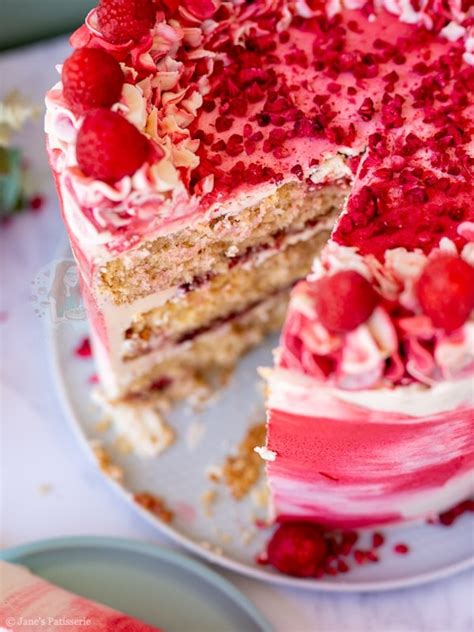 Raspberry Ripple Cake Tapzzi