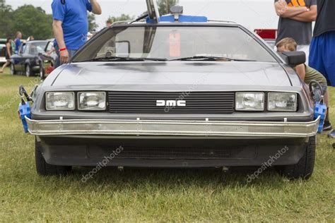 DeLorean Front View