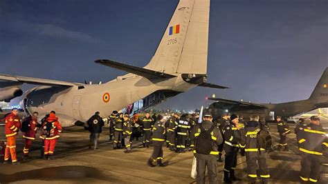 Două avioane cu salvatori români au ajuns în Turcia A treia aeronavă