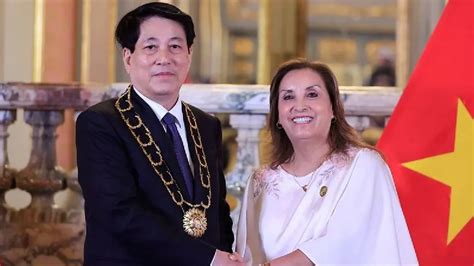 Presidente De Vietnam Fue Condecorado En Palacio De Gobierno Con La