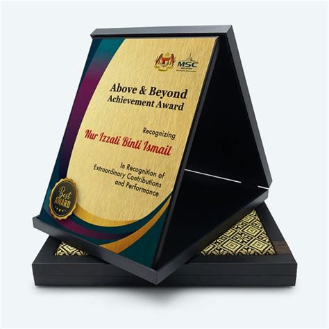 Budget Plaque With Exclusive Songket Box Recognition Plaque