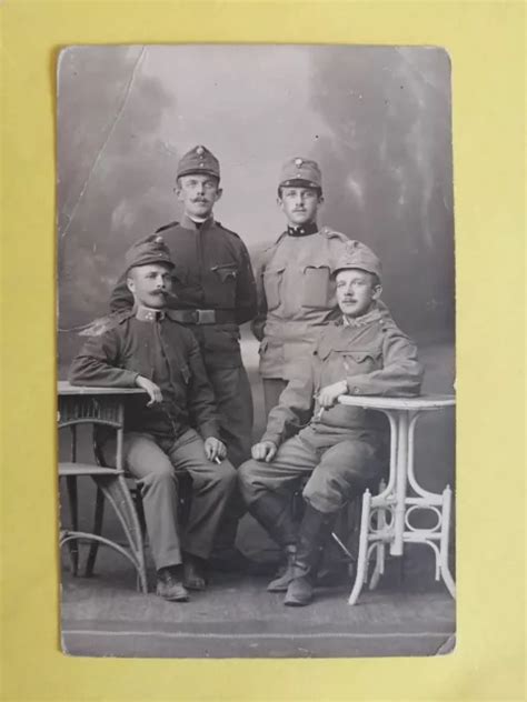 CPA CARTE PHOTO sans indications MILITAIRES SOLDATS ARMY SOLDIERS à